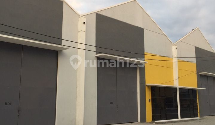 Gudang satria eco park raya bypass krian samping tol KLBM Gudang satria eco park raya bypass krian samping tol KLBM