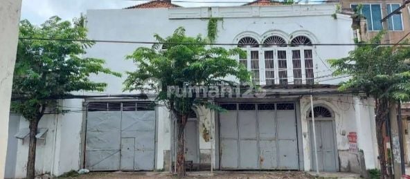 Warehouse on Karet Kembang Cepun Street, land area calculated.