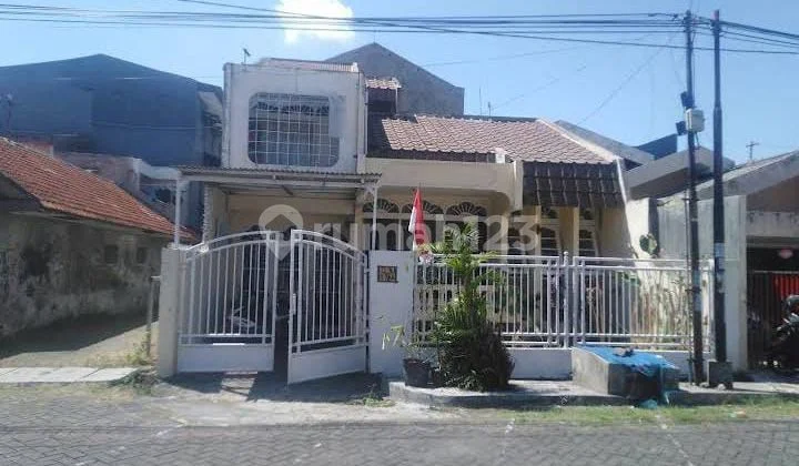 Rumah lama hitung tanah dukuh kupang timur Rumah lama hitung tanah dukuh kupang timur