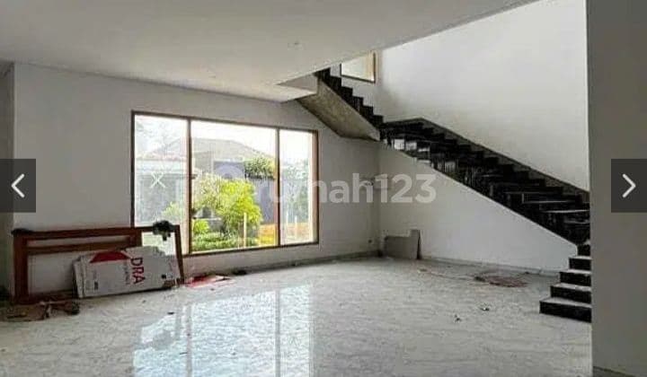 Rumah baru Grezz graha family mewah megah ada lift