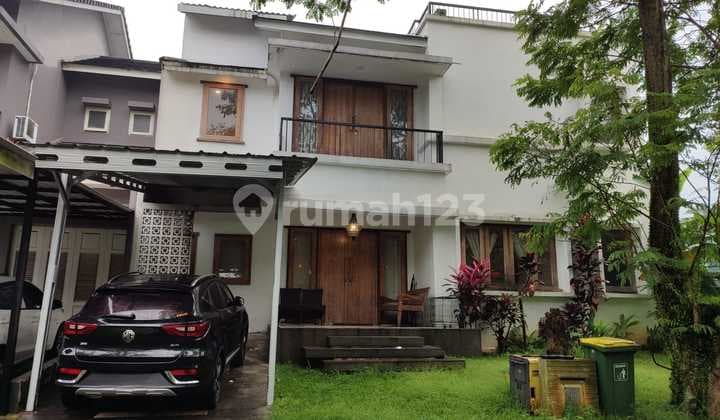 Dijual Rumah Modern Klasik, Semi Furnish di The Green Bsd, Cluster Blossom Ville