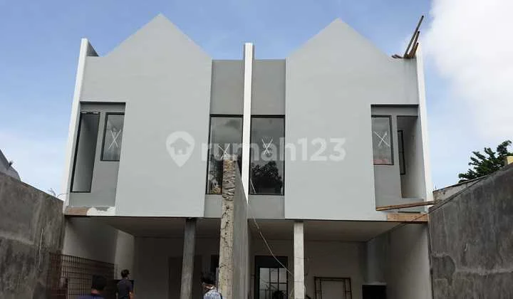 Dijual 2 Rumah Gandeng baru di Kavling Dki Jakarta Barat Dijual 2 Rumah Gandeng baru di Kavling Dki Jakarta Barat