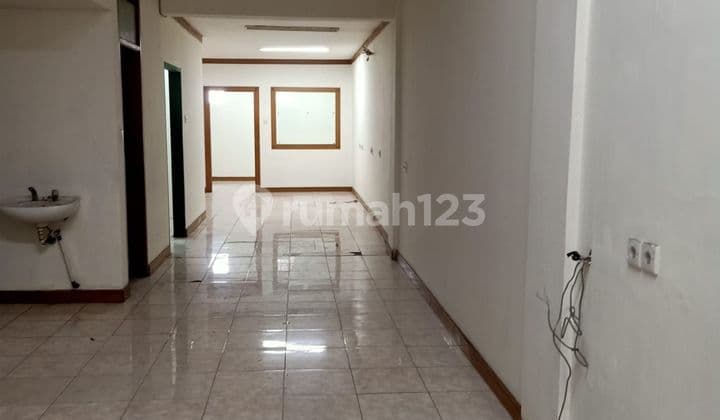 Ruko bagus di di Jln BKR
Disewakan cepat