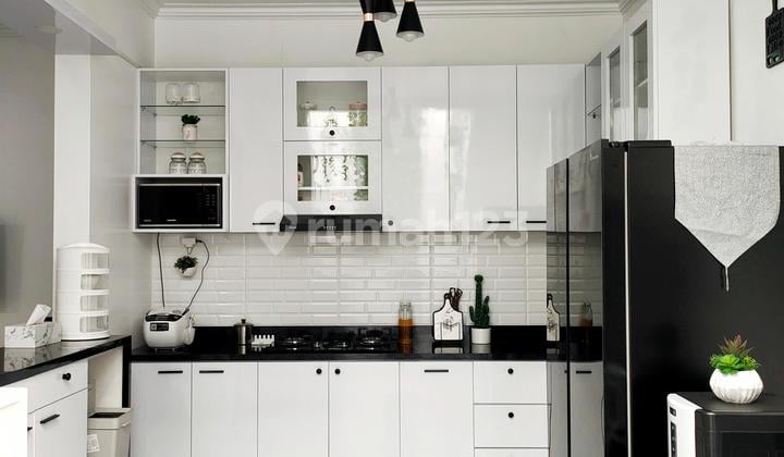 Rumah Cantik 2 Lantai di Kopo Dekat Perkantoran Jual Cepat