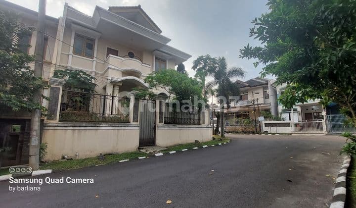 Rumah 2 Lantai Bagus Shm Sayap Pasteur Jual Cepat