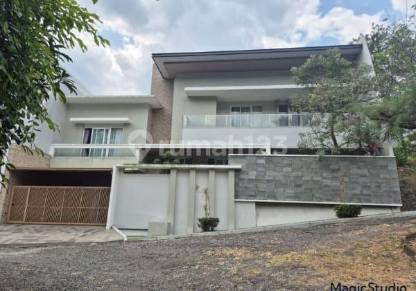 Rumah Luas Bagus Siap Pakai Palm Hill Residence