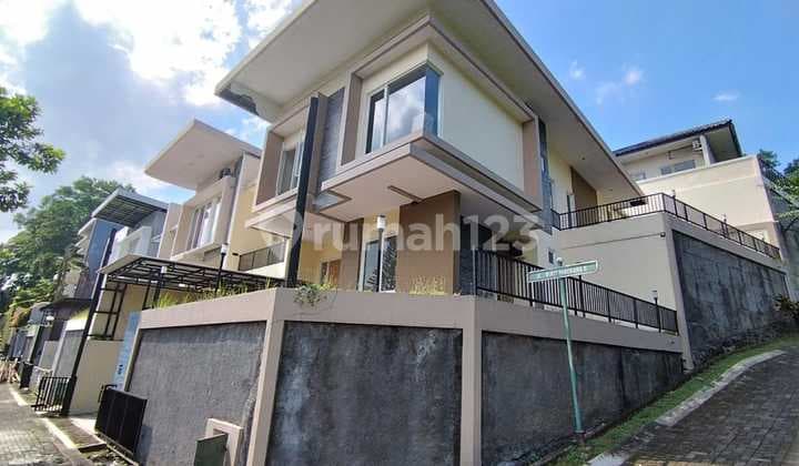 Rumah Cluster Hook Strategis Siap Huni di Panorama Candigolf