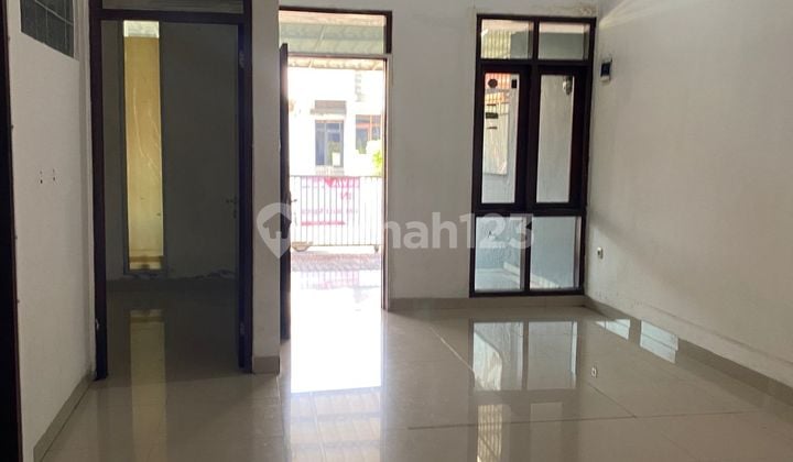Rumah Siap Huni Dalam Komplek di Daerah Antapani