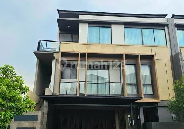 Modern Luxury 3-Storey House in Kiyomi Zora Cluster, BSD City, Hook Position