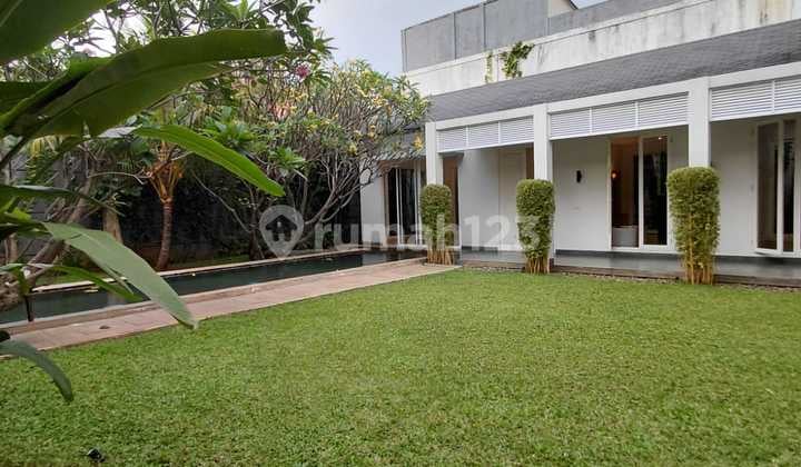 Rumah Modern Cipete Cilandak 4 Bedrooms