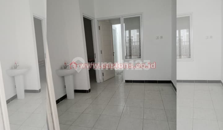 Ready-to-Occupy House in East Purwokerto (Pw0040xxxxm)
