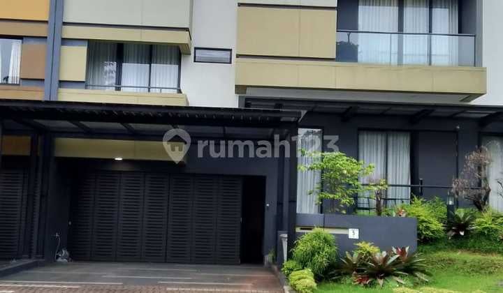 Rumah Sultan 3 Lantai di Mozart Gading Serpong