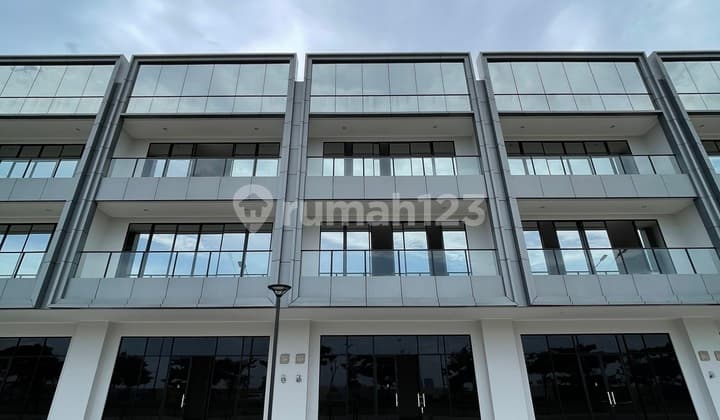 Ruko Soho Ebony Golf Island Uk 8x18 Hadap Jalan Boulevard Besar,3 Lantai