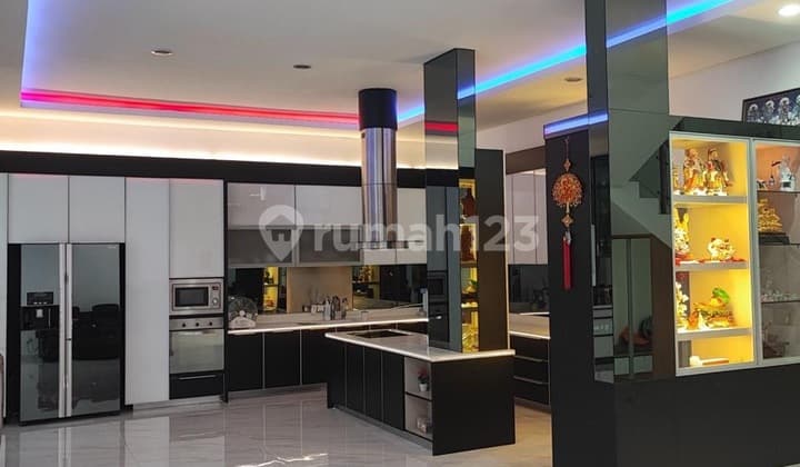 Rumah Pik1 Crown Golf Uk 10X30 Belakang View Danau,Furnihs Bagus Rapih Siap Huni