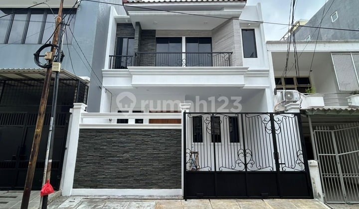 Muara Karang Housing Block 2, Size 8x15, Brand New, East-Facing, Minimalist, Ready to Occupy.