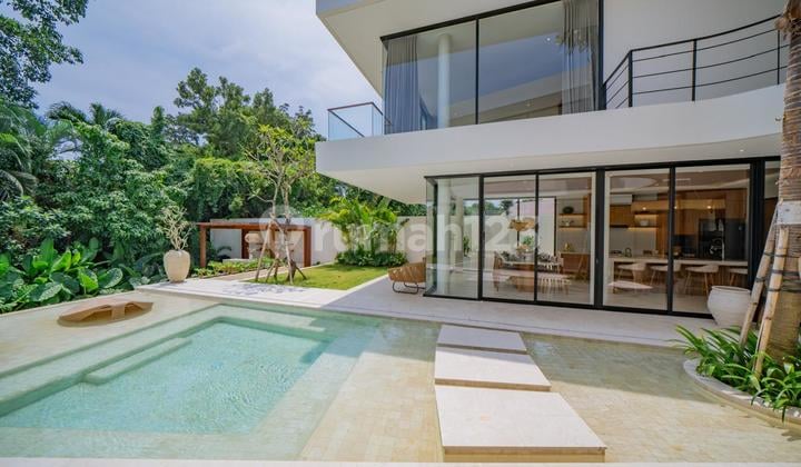 Villa Luxury Living 4BR Umalas Bali