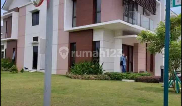 Rumah Hook di Cluster Burgundy Summarecon Bekasi