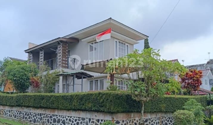 Luxury House in Villa Green Apple Cipanas Cianjur