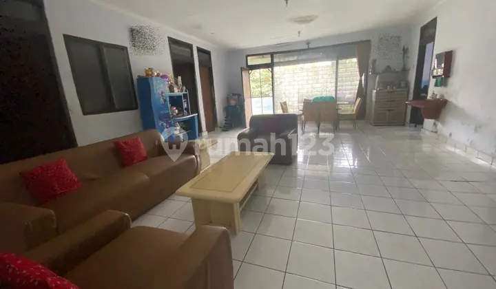 Rumah Dan Tempat Usaha di Cibaduyut