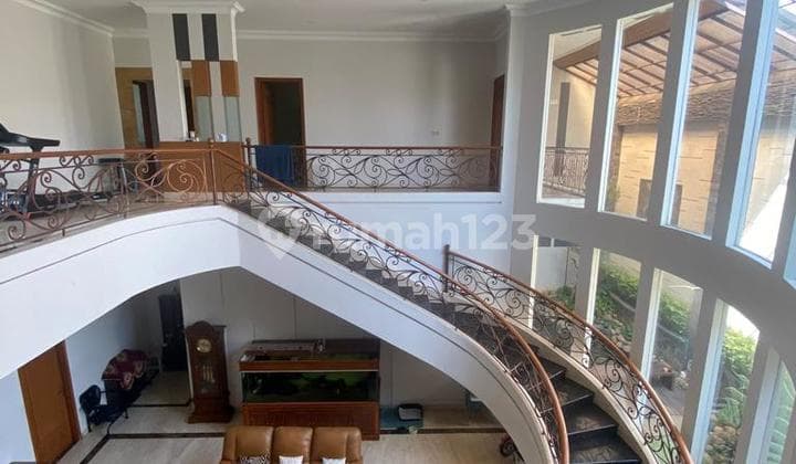 Singgasana Pradana House