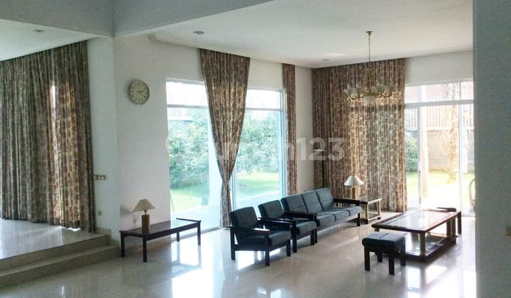 Rumah Mewah dan Asri Padasaluyu