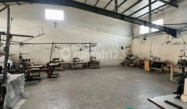 Rumah Besar Mekarwangi, bisa untuk Kantor, Gudang atau Home Industry