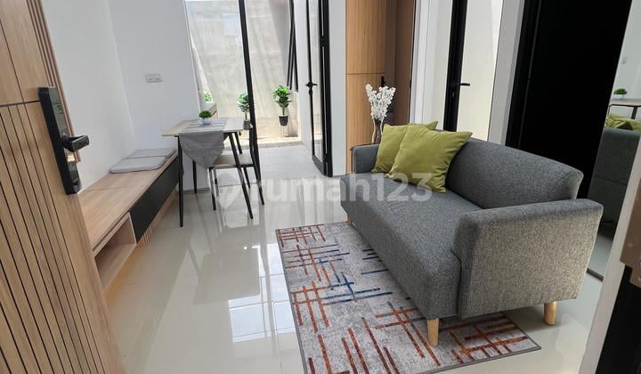 Rumah Cantik Full Furnished di Taman Rahayu