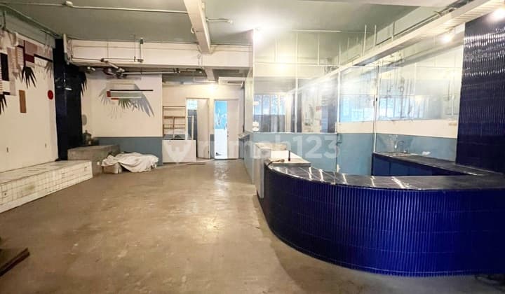 Bangunan Ex Hostel di Abdul Rahman Saleh Mainroad