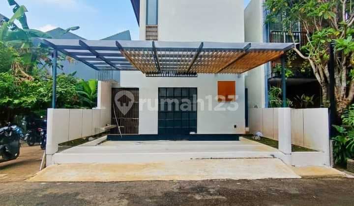 Rumah Baru Dalam Komplek di Lebak Bulus Dekat MRT dan Tol