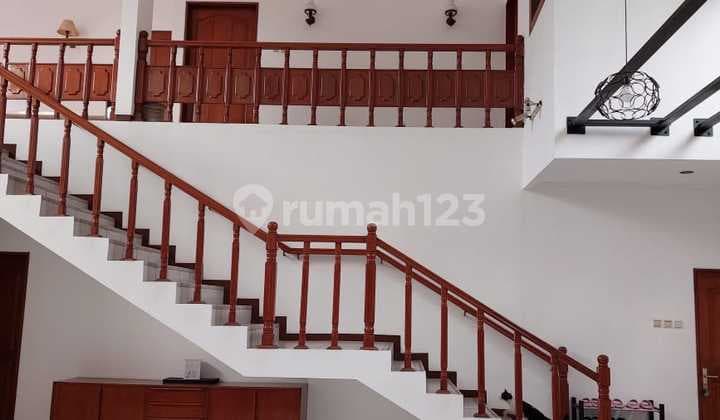 Rumah Jalan Bangka Murah Carport Luas bisa Buat Kantor