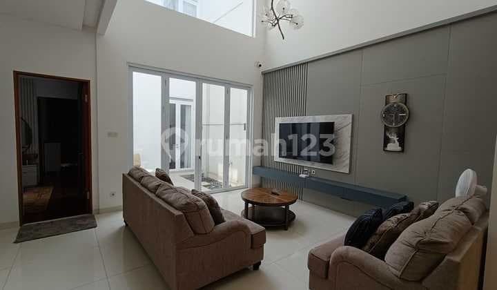 Rumah Lux Minimalis 2 Lantai di Sayap Dago