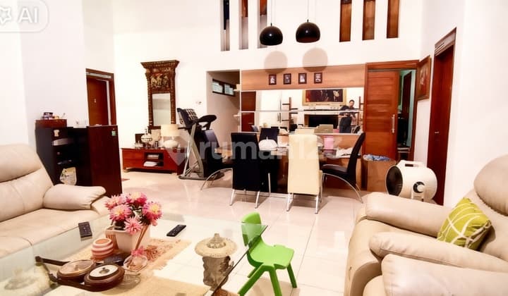 Modern Minimalist House in Batununggal Complex