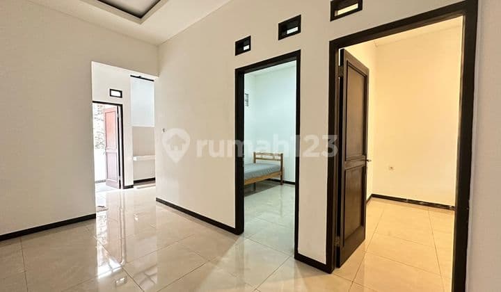 Rumah Minimalis 2 Lantai Lokasi di Turangga