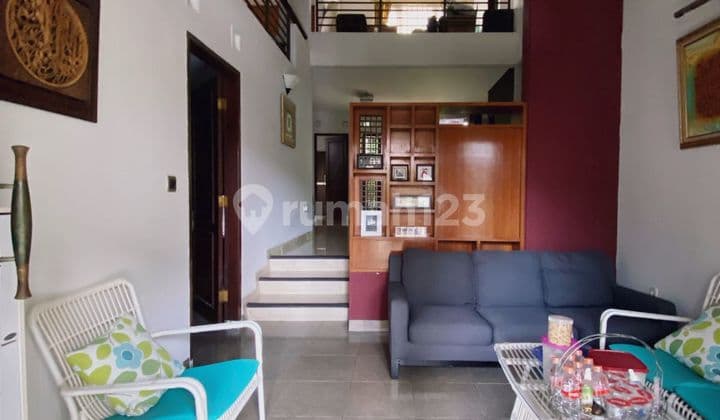 rumah besar terawat kece lokasi di setra duta