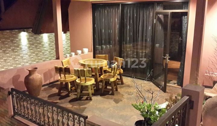 Villa Nyaman dan Asri di Bukit Dago Pakar Timur