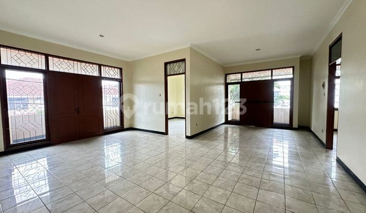 Modern 2-Story House in Sayap Buah Batu
