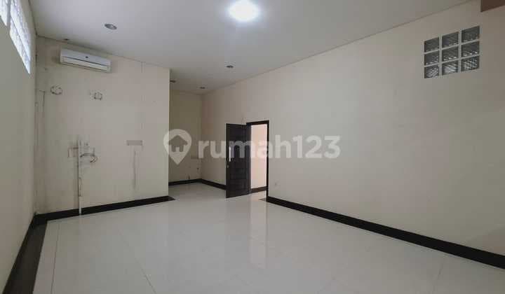 Rumah Minimalis Modern di Komplek Batununggal