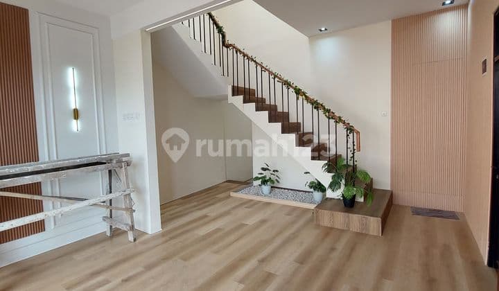 Rumah Bangunan Baru di Kembar Sayap Jalan Sriwijaya