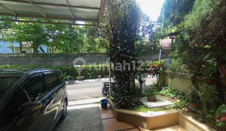 rumah 2 lantai nyaman modern di istana regency pasteur