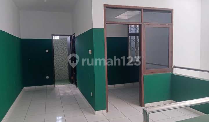 Newly Renovated Shop House in a Strategic Location at Kopo Sayati