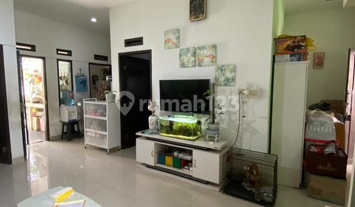 Rumah Minimalis di Komplek Anthorium Cisaranten Kulon