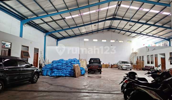 Gudang Lokasi Strategis di Dekat Tol Kopo