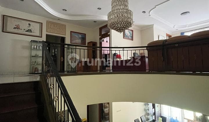 Well-maintained Hommey House located on Setra Duta Raya