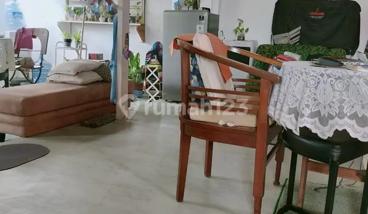 Rumah Nyaman Asri Lokasi Strategis di Sayap Dago