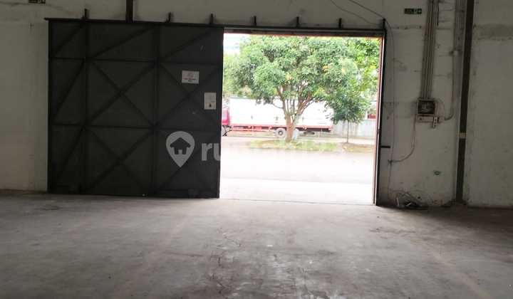Gudang Siap Pakai Lokasi di Soekarno Hatta Mainroad