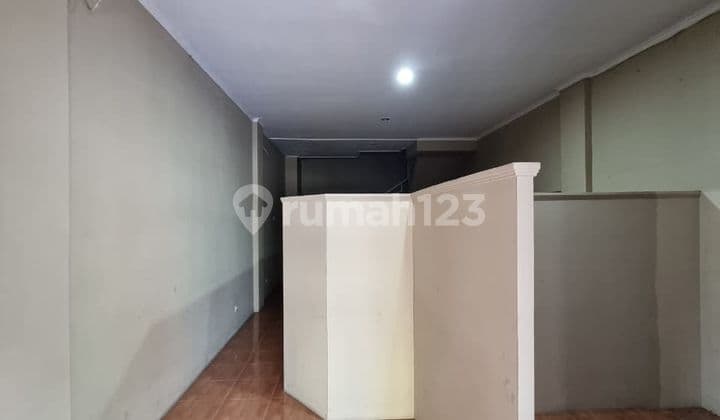 strategic location 4-story shop house at paskal hyper square