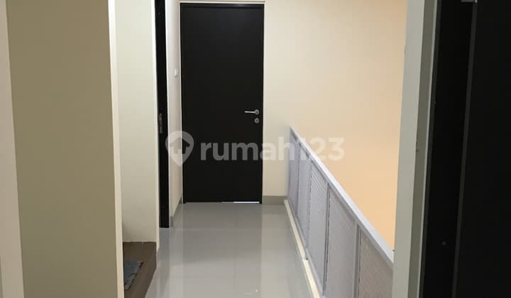 rumah nyaman modern cocok untuk kantor di sayap cibeureum
