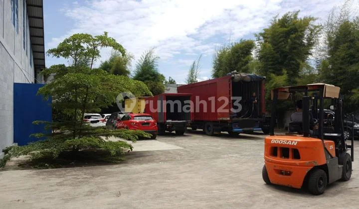 Gudang Bagus Bersih Strategis di Area Padalarang