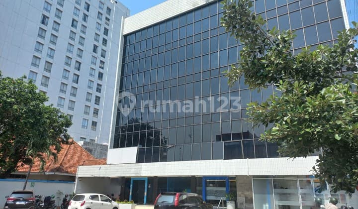 For Sale Spacious Building in City Center Suitable for Offices on Jl. A Yani Semarang
