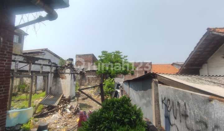 House for Sale Located on Jl. Kedungmundu Semarang